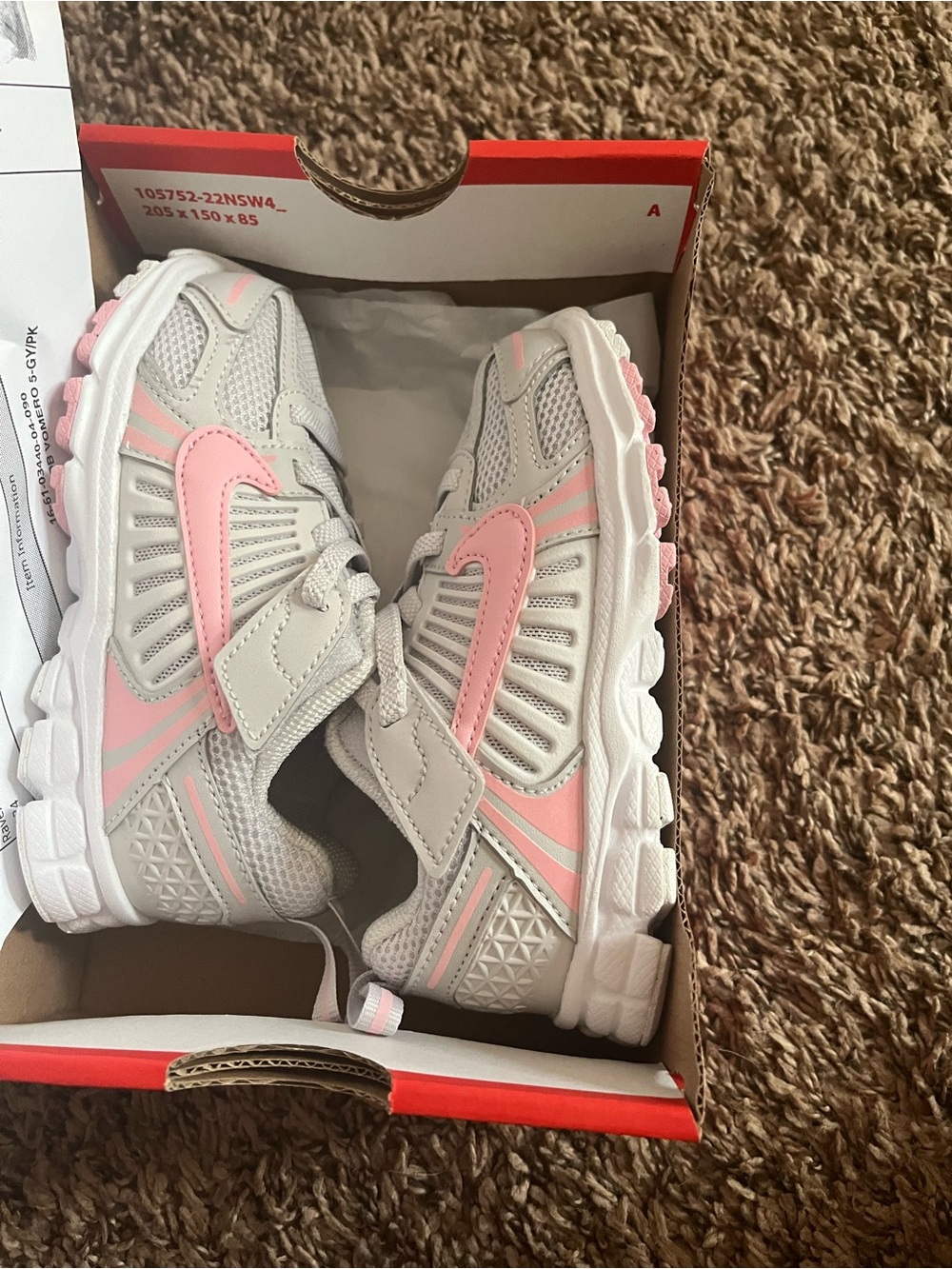Brand new toddler Nike Vomero 5’s